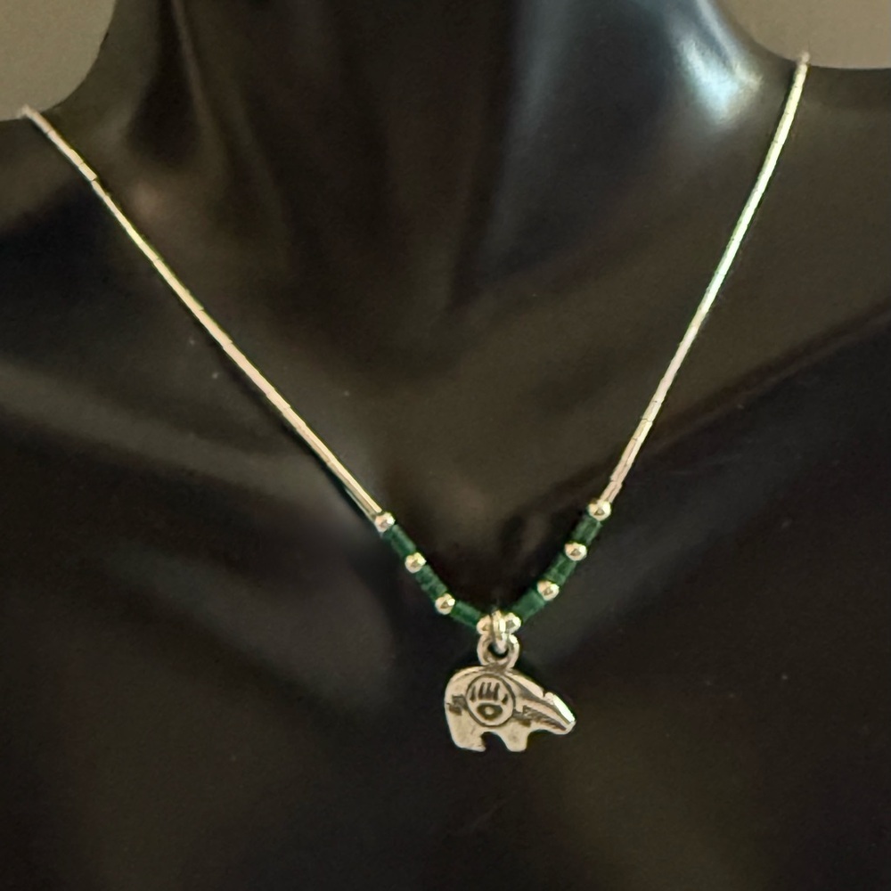 Native American Liquid Silver Malachite Bear Necklace - Picture 4 of 8